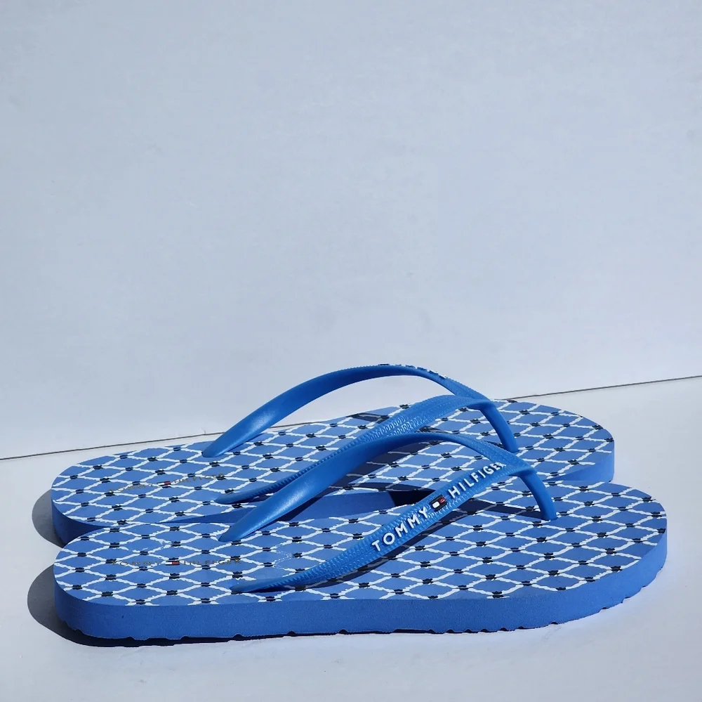 Tommy Hilfiger Women's Stylish Geometric Pattern Blue Flip Flops Size 6